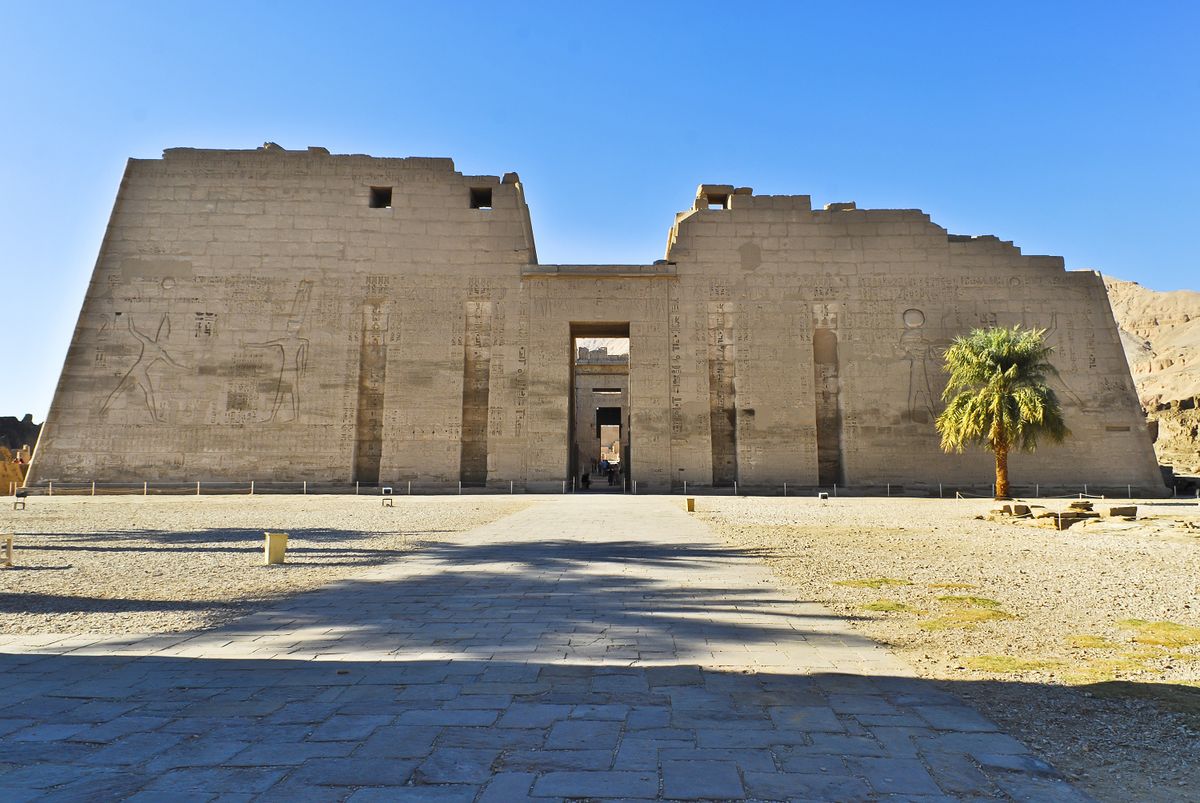 جبل القرنة